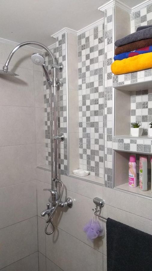 Apartman Sa Garazom I Internetom SJJ Esterno foto