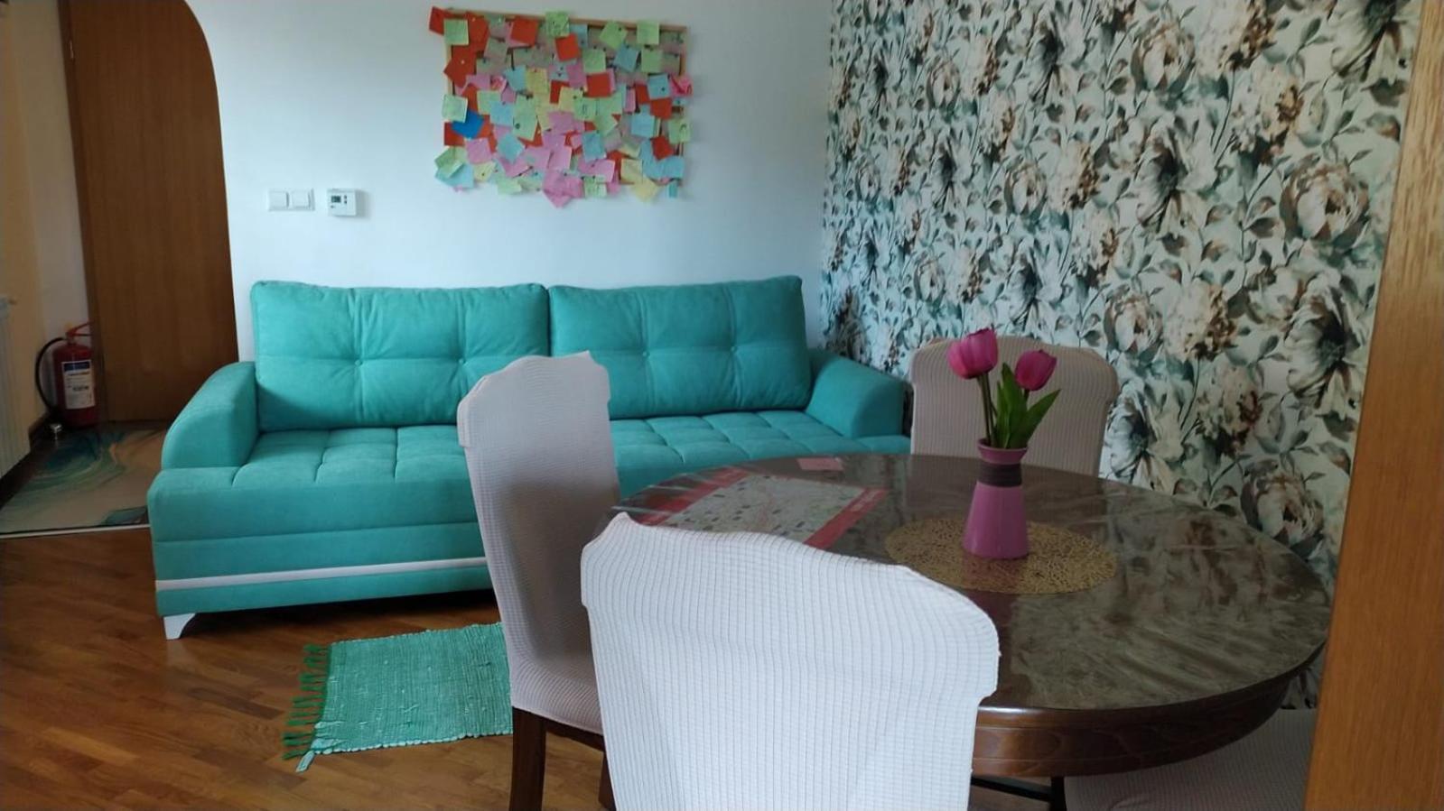 Apartman Sa Garazom I Internetom SJJ Esterno foto
